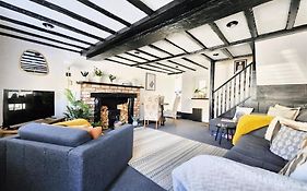 Leaf Tree Cottage, Close To Coast, Lakes And Fells